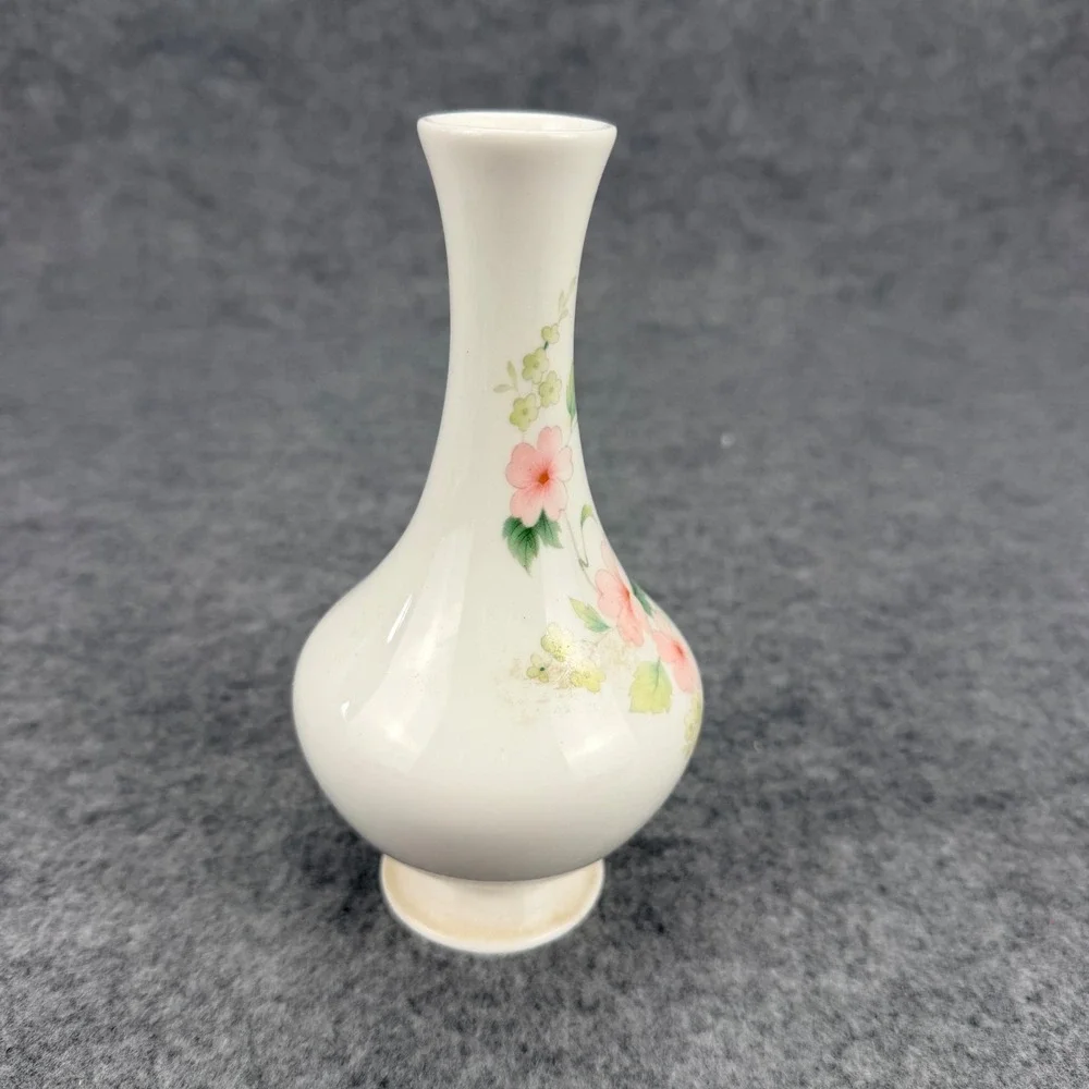 Royal Heritage Fine Bone China Bud Vase Floral Made in England 6.5